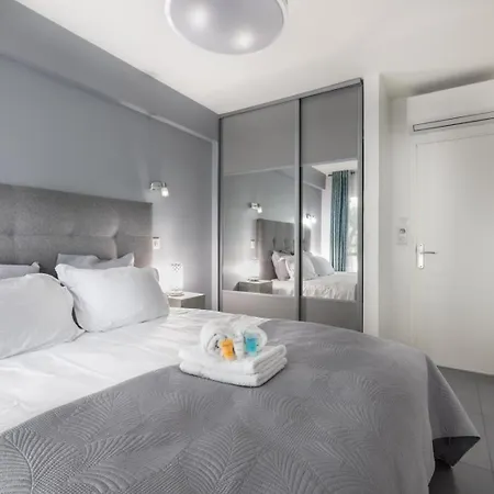Апартаменты Bright One Bedroom In - 2394 Канны