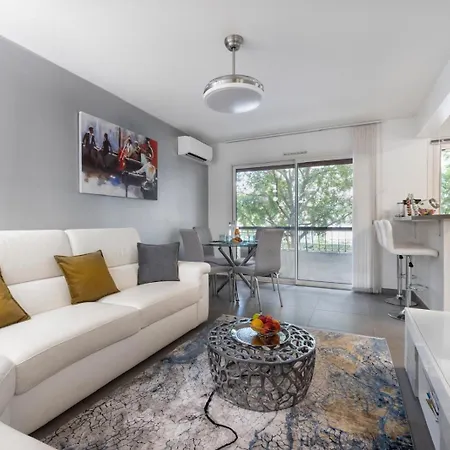 Bright One Bedroom In - 2394 Appartamento